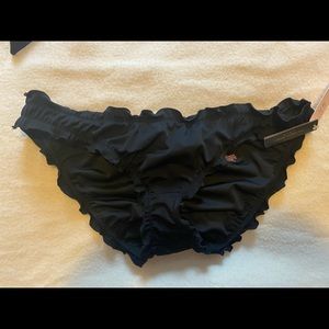 Victoria Secret Ruffle Bottoms- BNWT- size large